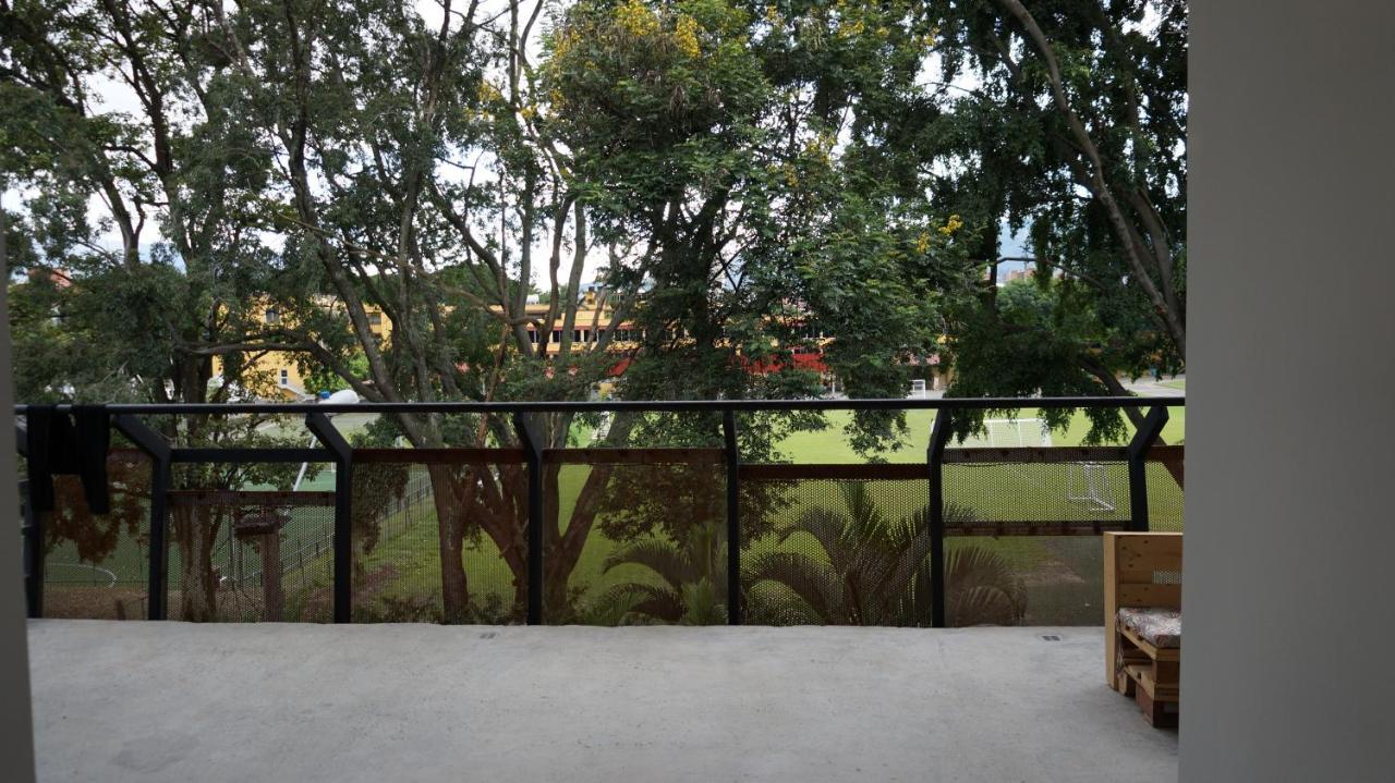 Nativo Hostel Medellin Bagian luar foto