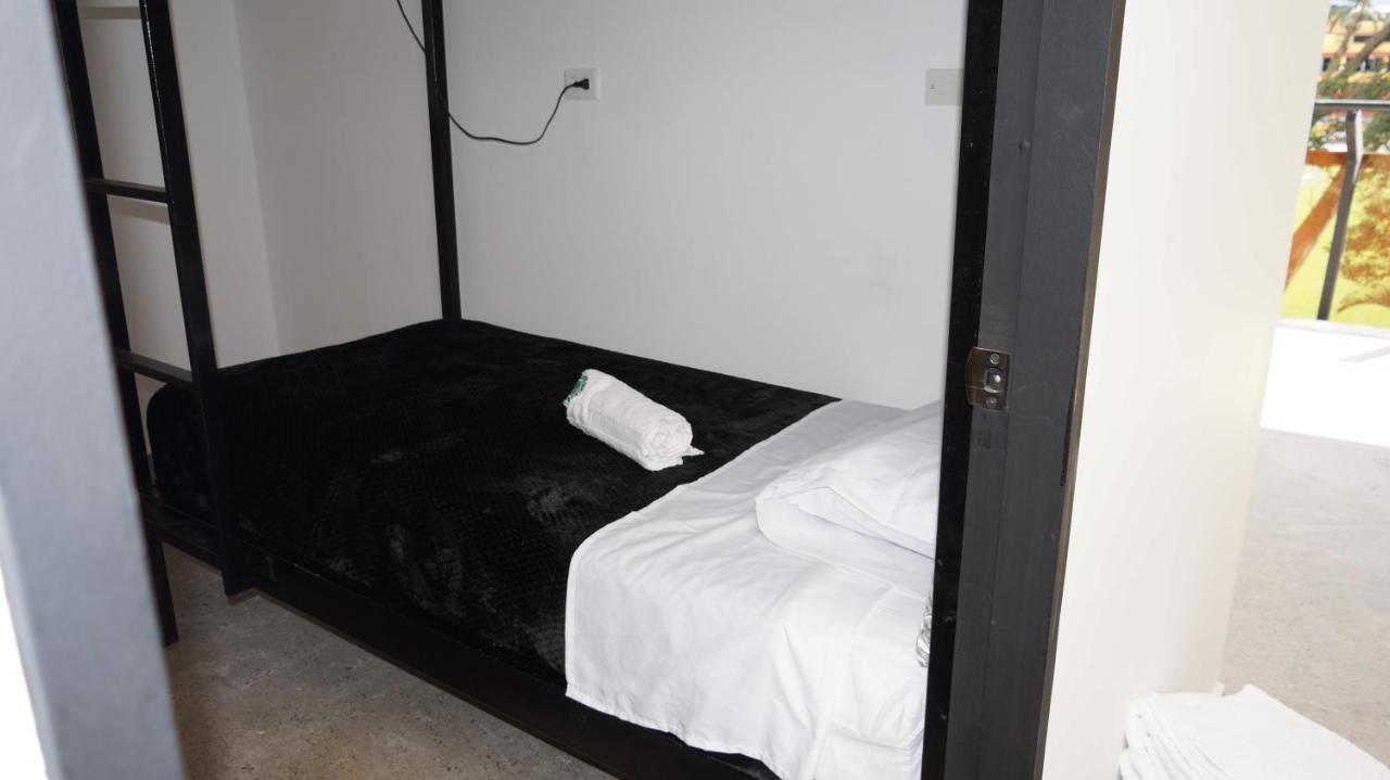 Nativo Hostel Medellin Bagian luar foto