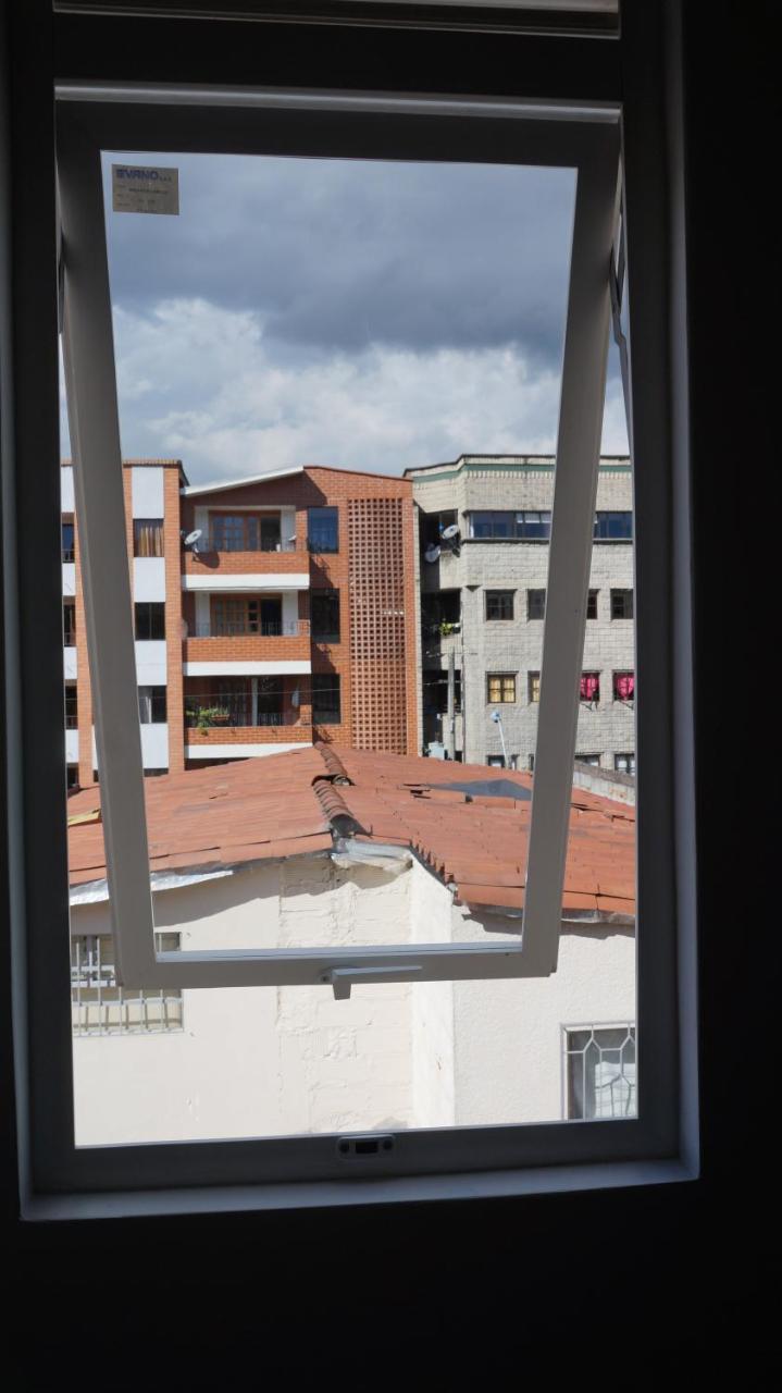 Nativo Hostel Medellin Bagian luar foto