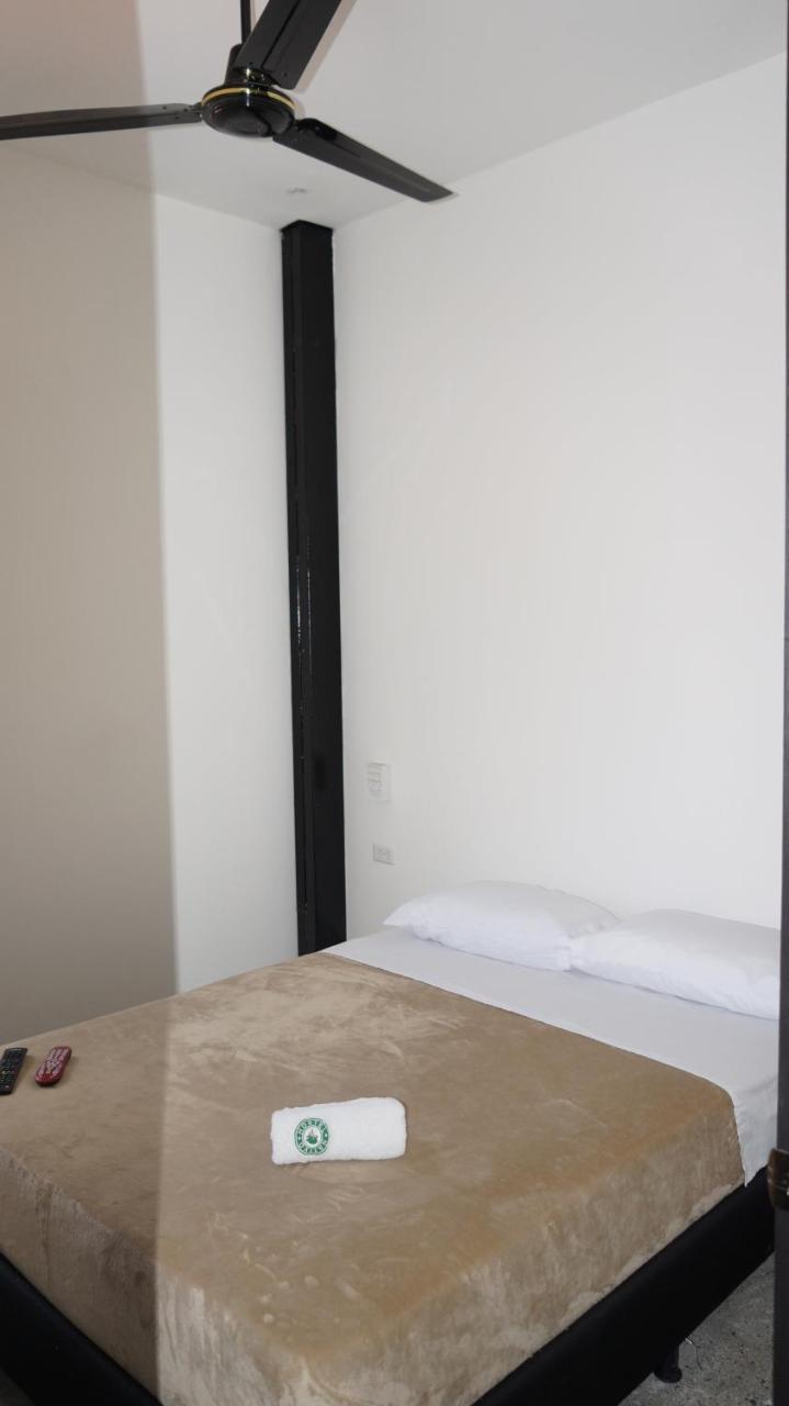 Nativo Hostel Medellin Bagian luar foto