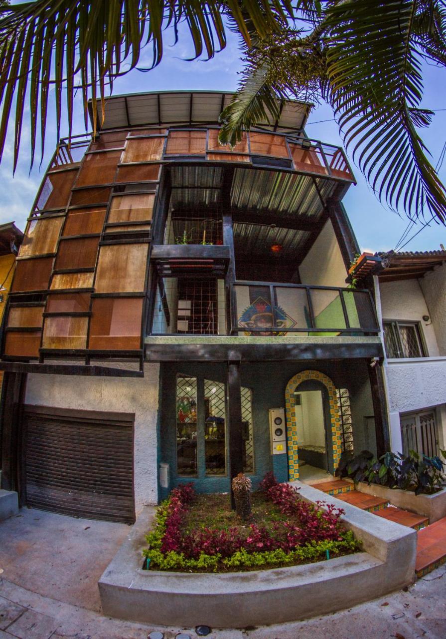 Nativo Hostel Medellin Bagian luar foto