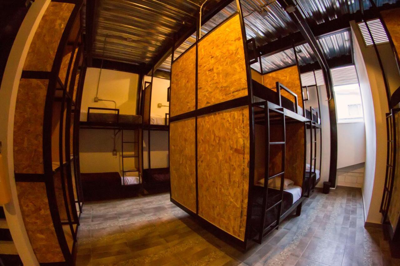 Nativo Hostel Medellin Bagian luar foto