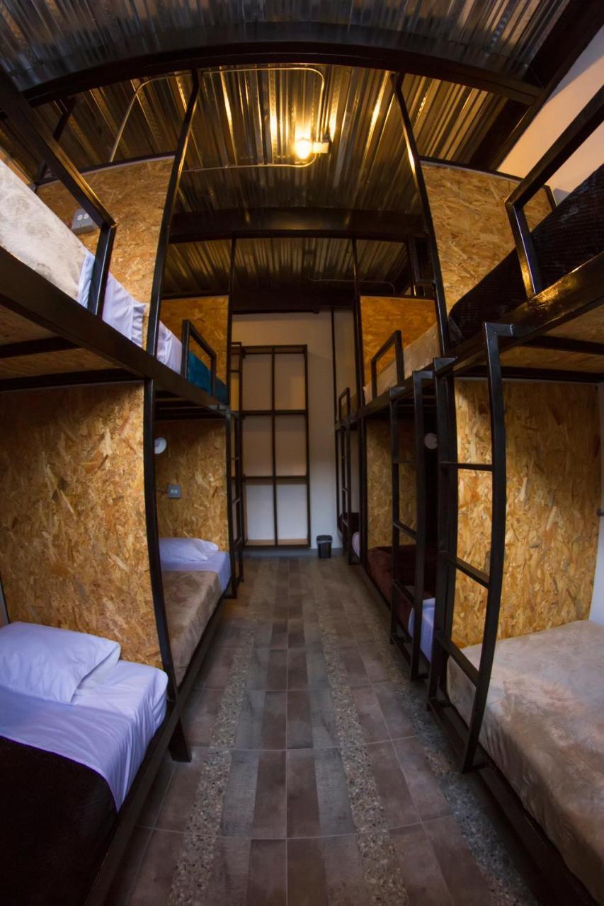 Nativo Hostel Medellin Bagian luar foto